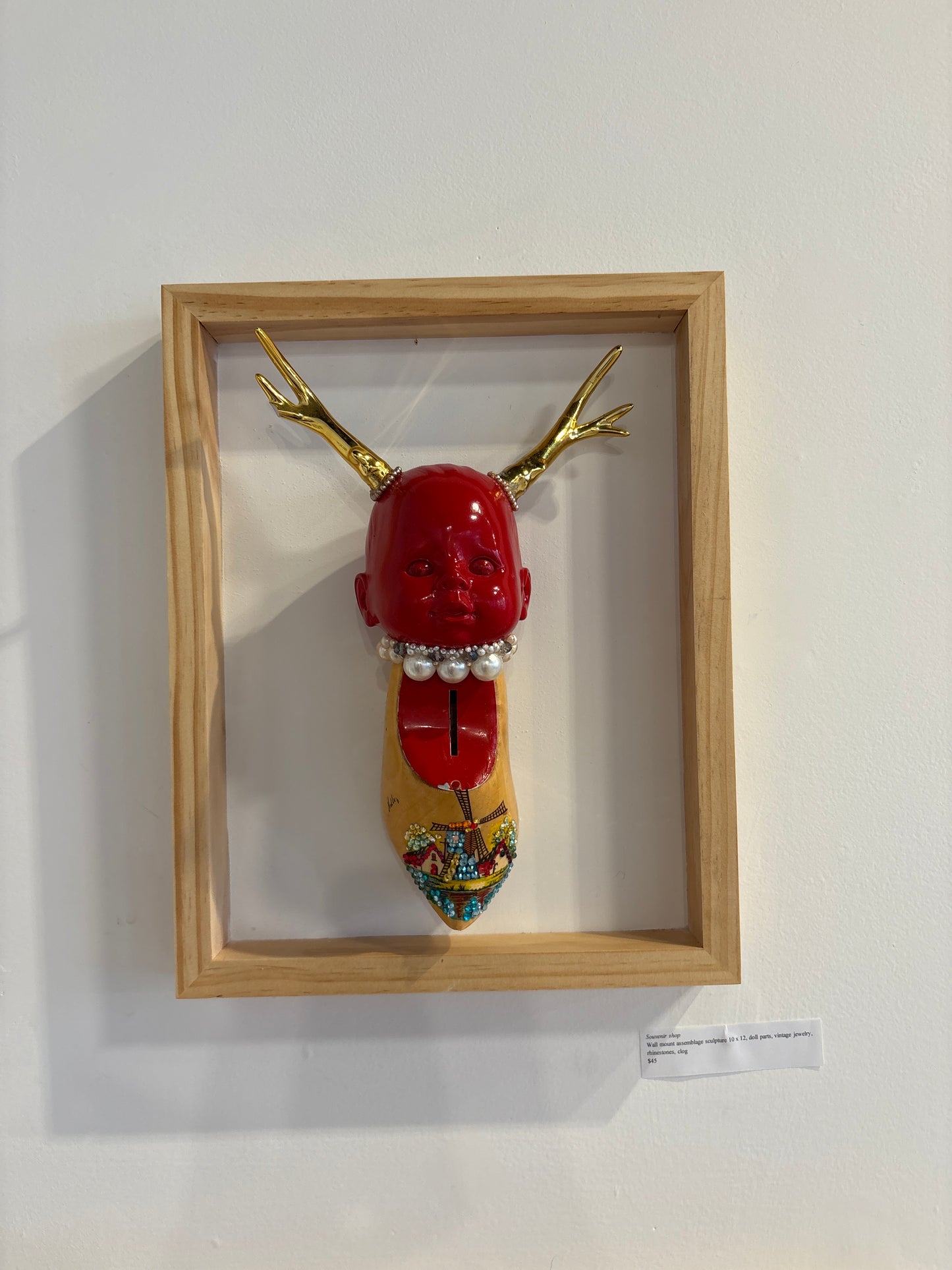 BFF Gallery - Cynthia Smith - Souvenir shop