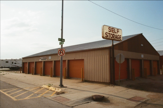 Petshop - Alex Jochim	- Self Storage